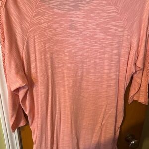 This is a 1X Women’s shirt.